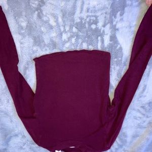 slight turtle neck crop top